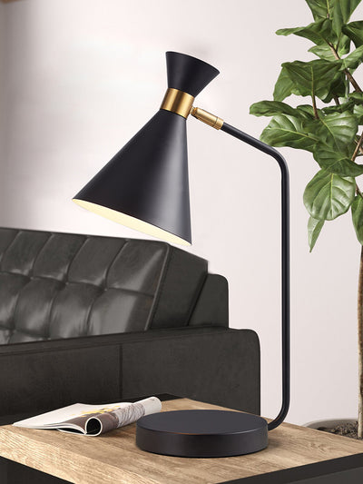 Wrought Iron  Mobile Phone Wireless Charging Desk Lamp